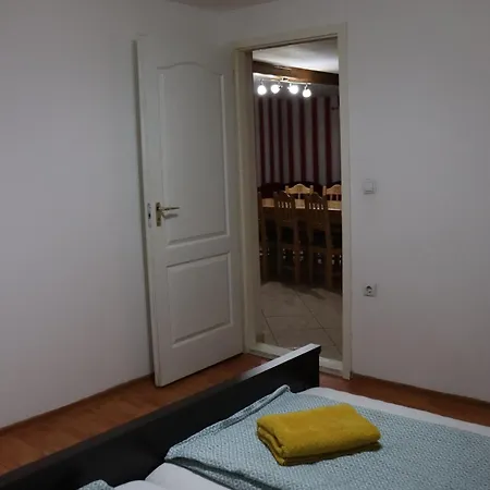 In Inima Muntilor - Galkuti Kulcsoshaz Holiday home *